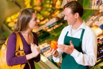 Returnere mat eller matvarer av riktig og feil kvalitet til en butikk i henhold til loven: er det mulig og i hvilke tilfeller?