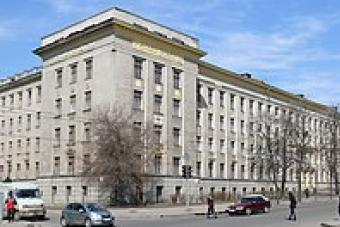 มหาวิทยาลัยแห่งชาติคาร์คอฟแห่งกองทัพอากาศตั้งชื่อตาม Ivan Kozhedub อาจารย์สถาบันทหาร Kozhedub